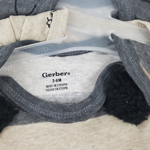 NWOT Gerber Set of 5 Onsies - Picture 4 of 6